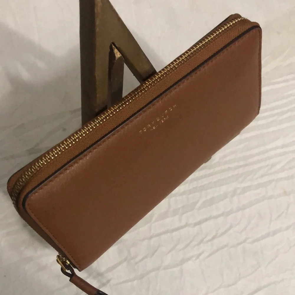 Tory Burch tory burch